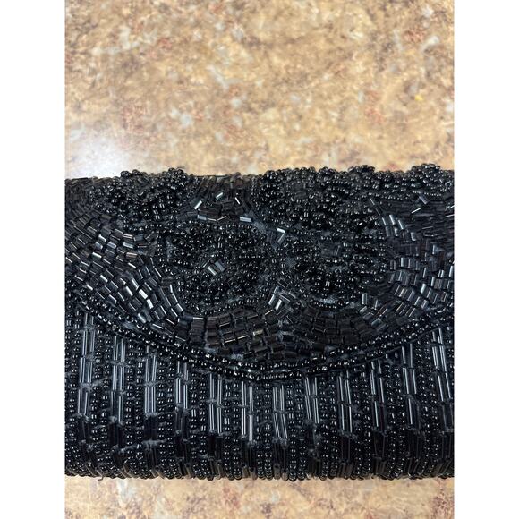 BIJOUX TERNER wristlet/clutch - Picture 2 of 5